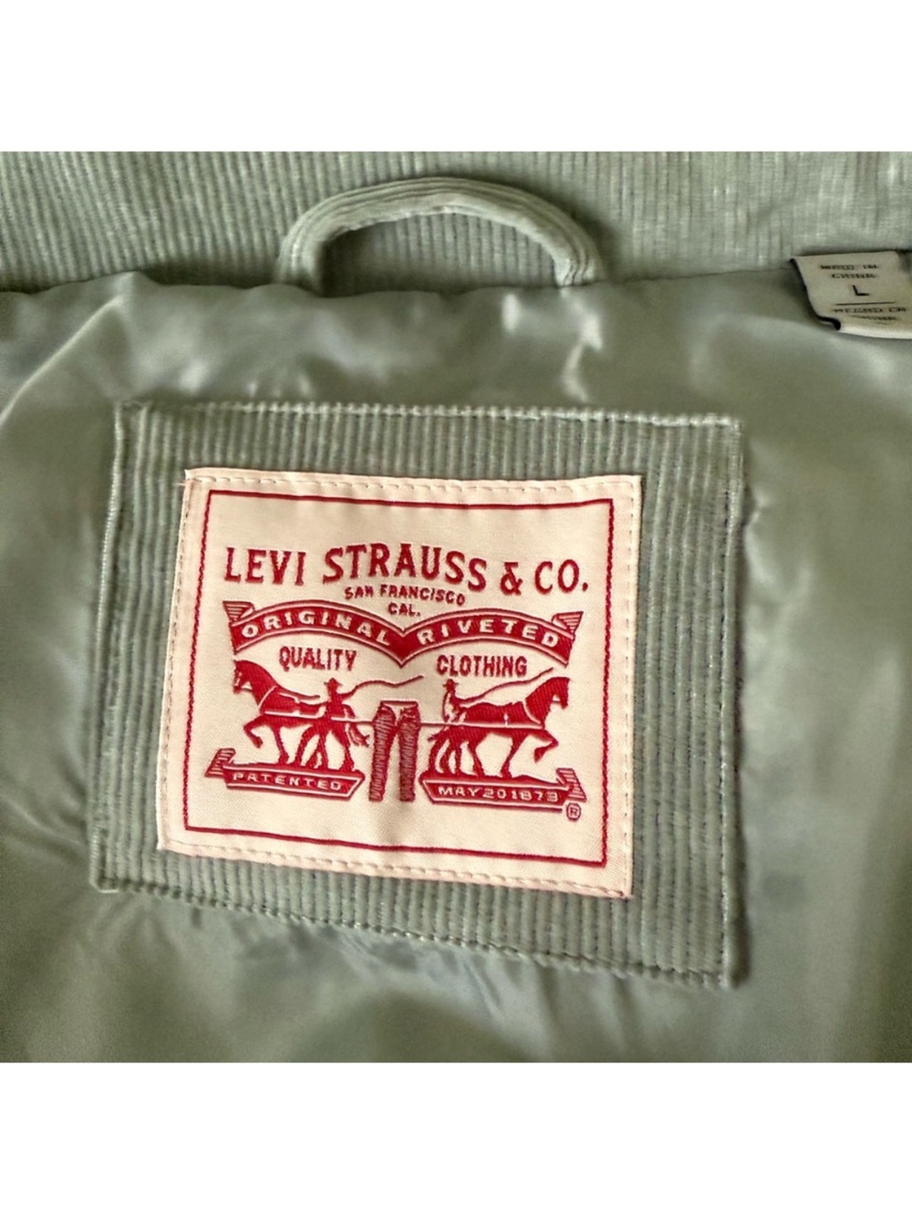 LEVIS Puffer Jacket - Picture 4 of 6